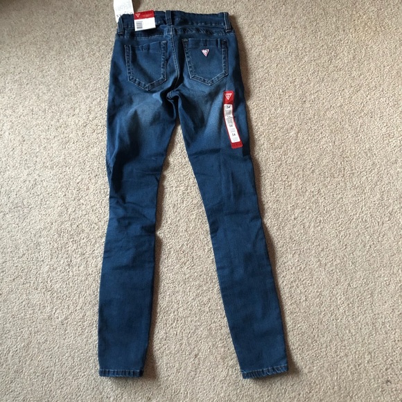Guess Jeans - Picture 2 of 5